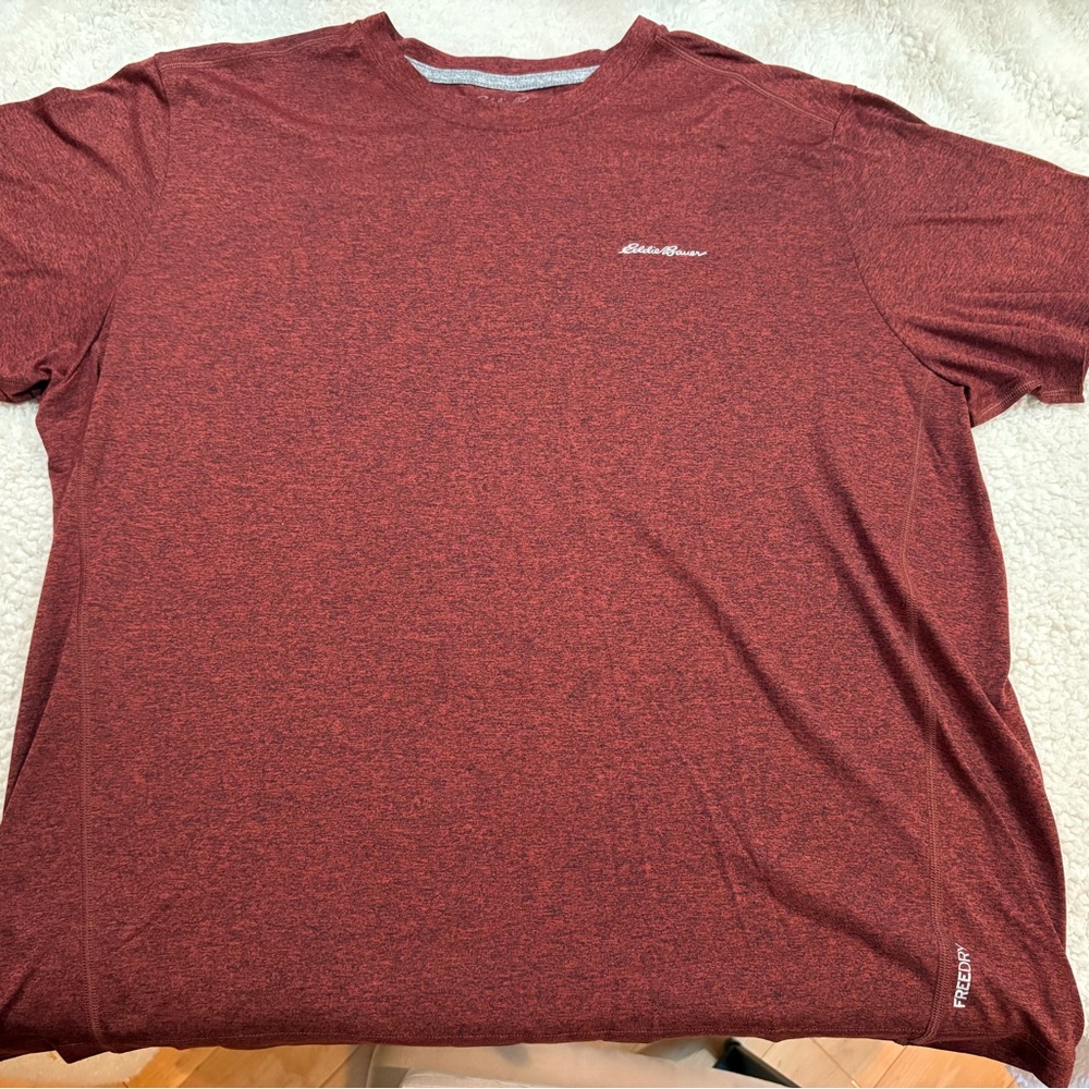 Eddie Bauer Men's Maroon Short Sleeve Tee